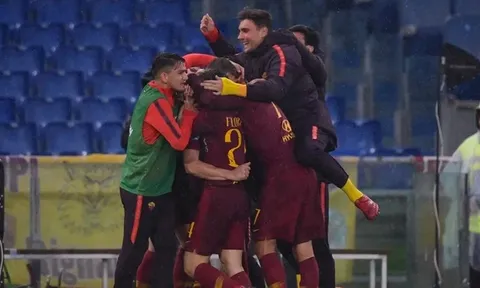 Cựu sao Man City tỏa sáng, AS Roma giành chiến thắng trong trận thủy chiến tại Olympico