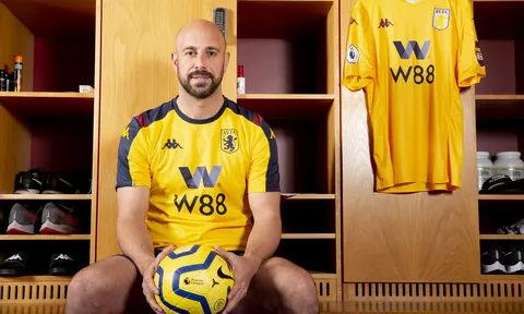 CHÍNH THỨC: Huyền thoại "Găng tay vàng" tái xuất Premier League