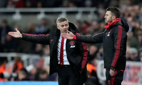 Đã rõ! Ed Woodward 'chùn chân', Solskjaer ăn 'quả đắng' thứ 3 ở chợ Hè
