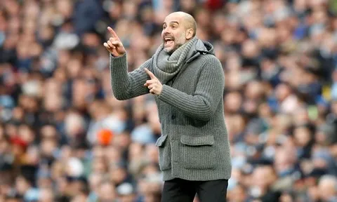 Rõ lý do Man City phải sử dụng 1 trung vệ duy nhất trận Schalke 04
