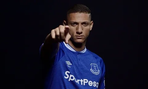 Đại diện chốt giá trên trăm triệu cho mục tiêu của Man Utd