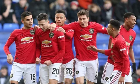 Khai hỏa tại Man Utd, 'Ronaldo mới' lí giải pha ăn mừng 'hoang dại'