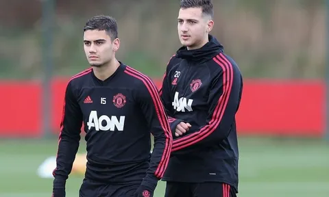 Dalot và Pereira khiến Man Utd nhận ra 1 điều "trị giá 35 triệu bảng"