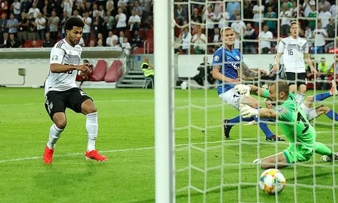 Dàn sao mai lên tiếng, Cỗ xe tăng nghiền nát Estonia với tỉ số không tưởng