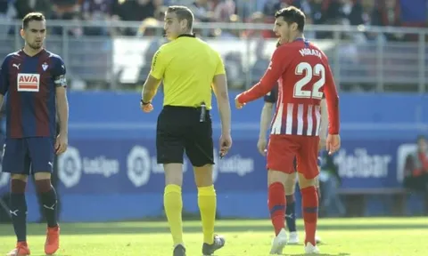 "Đánh" Morata, trọng tài La Liga nhận án phạt bất ngờ