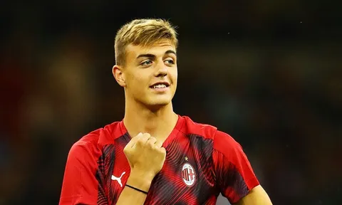 Cậu út nhà Maldini hạnh phúc sau khi đặt bước chân lịch sử lên sân San Siro