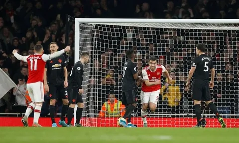 Đâu là 2 "nội tại" đã mất của Man Utd đêm qua?
