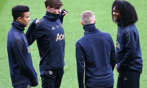 Đấu PSG, Young nói 1 lời thật lòng về 'tương lai của Man Utd'