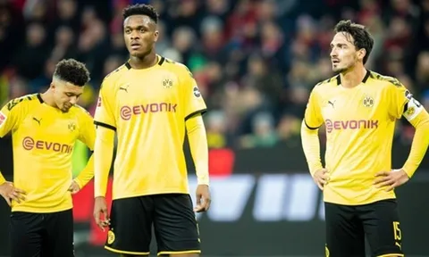 "Đầu voi đuôi chuột", hàng thủ Dortmund kém cỏi đến mức đáng báo động