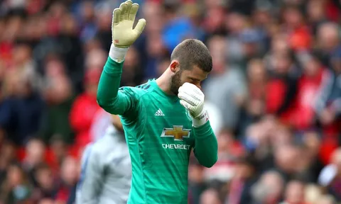De Gea xin lỗi cả đội trong giờ nghỉ giữa trận MU - Chelsea
