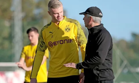 Đến Dortmund chưa lâu, 'bom tấn hụt' của M.U đã được HLV trưởng khen nức nở
