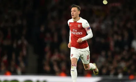 Điểm tin tối 13/05: Messi đòi mua 1 cái tên của M.U; Xong tương lai Ozil tại Arsenal