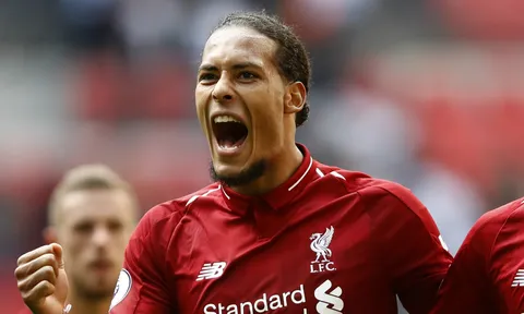 NÓNG: Virgil van Dijk là Cầu thủ xuất sắc nhất Premier League mùa này