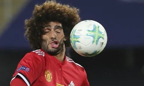 'Đồ tể' tóc xù, Manchester is Blue và 13 cái nhất tại Premier League 10 năm qua