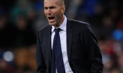 Đổ vỡ hoàn toàn với Zidane, "siêu tiền vệ" Real lên đường đến Man Utd