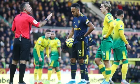 Đội bóng Premier League nào thủ tệ nhất trong vòng cấm địa?