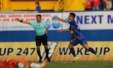 Đội hình tiêu biểu vòng 2 V-League: "Quái vật" Hà Nội, trò cưng thầy Park