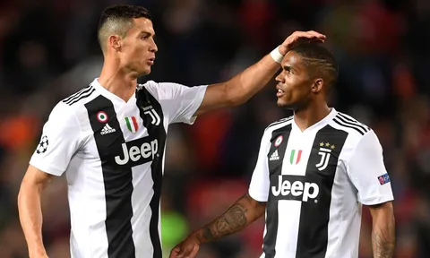 Đồng đội từng lo sợ Ronado sẽ 'phá nát' phòng thay đồ của Juventus