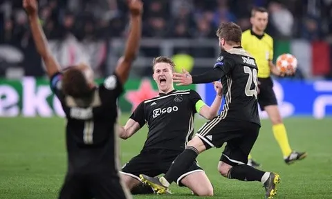 Donny van de Beek: Lẽ ra chúng tôi phải nã vào lưới Juventus 5 quả