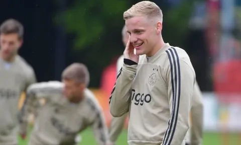 XONG! Sao Ajax chọn Man Utd là bến đỗ trong mơ