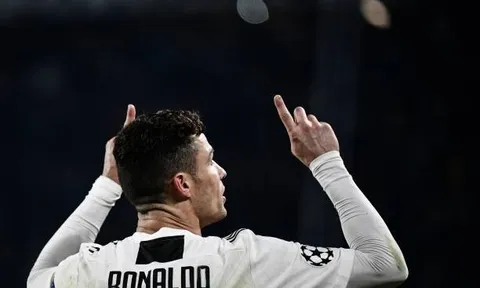 Đốt cháy Thành Turin, Ronaldo một tay đưa Juve vào tứ kết