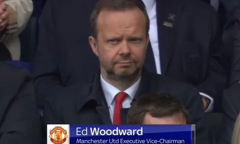 Ed Woodward phản ứng ra sao khi M.U mất vé Champions League?
