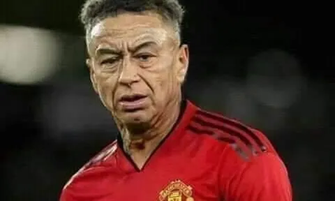 Cười té ghế với loạt ảnh chế Man Utd thua Man City