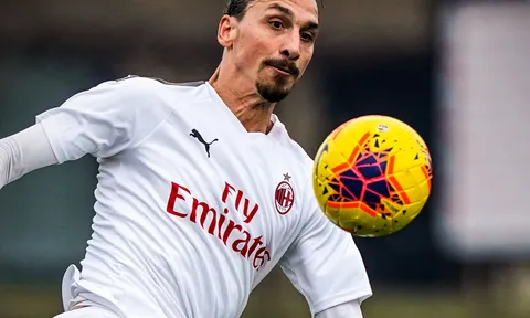 HLV Milan: 'Zlatan không trở lại đây như một vị cứu tinh'