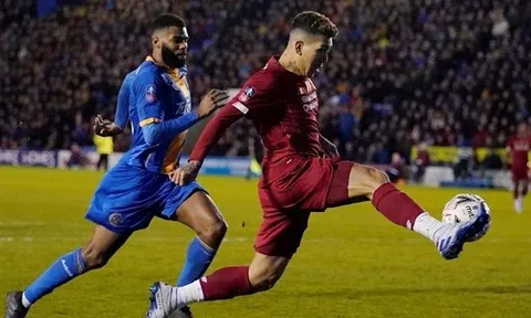 Chuyện thật như đùa: Liverpool đá trên sân Anfield mà không được TV phát trực tiếp!
