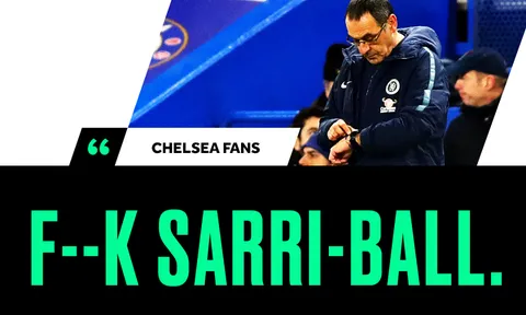 Sốc! Fan Chelsea chửi thẳng "Sarri-ball khốn kiếp" trên khán đài