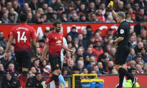 "Hết thời", "Tồi tệ" - NHM Man Utd năn nỉ 2 cái tên đá chính rời CLB