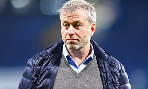 Forbes xếp hạng độ giàu các ông chủ bóng đá, Abramovich thứ 2 ai số 1?
