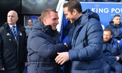 Hành động 'chuẩn men', Lampard làm đối thủ 'đứng hình mất 5 giây'