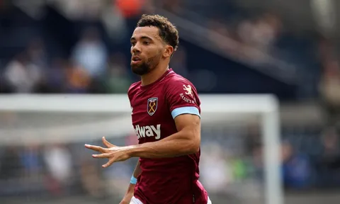 "Thật khó hiểu khi Tottenham lại để cậu ấy ra đi"