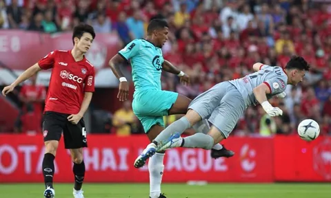 Văn Lâm bắt chính, Muangthong trắng tay trong ngày mở màn Thai-League