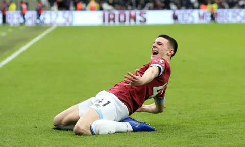 Nóng! Man Utd gửi lời đề nghị đầu tiên, giá 40 triệu euro cho tiền vệ West Ham