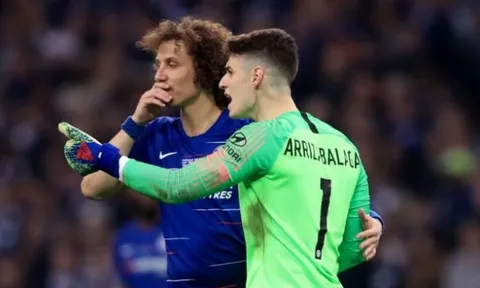 David Luiz tiết lộ điều đã nói với Kepa trong tình huống "bật" Sarri
