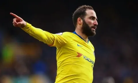 Ôm hận, Sarri đòi Higuain lập tức làm 2 điều