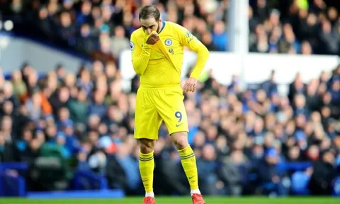 Sarri dùng 3 từ trả lời tương lai Higuain tại Chelsea