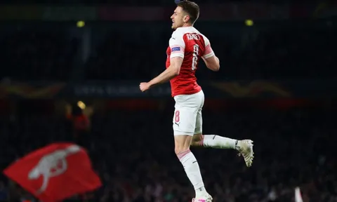 Fan Arsenal nhói lòng vì pha lập công của Ramsey