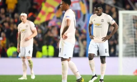 Ruud Gullit chỉ trích Solskjaer vì 'một sai lầm lớn' trước Barca