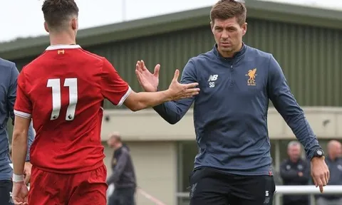 Gerrard cao tay đến đâu? Hãy nghe 'măng non' Liverpool chia sẻ
