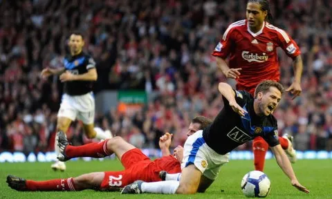 "Thật đau đớn khi trở lại Anfield, khóc và hy vọng không ai thấy, 1 sự tra tấn"
