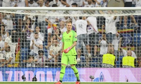 Góc AS Roma: Xin đừng trút hết giận dữ lên Robin Olsen