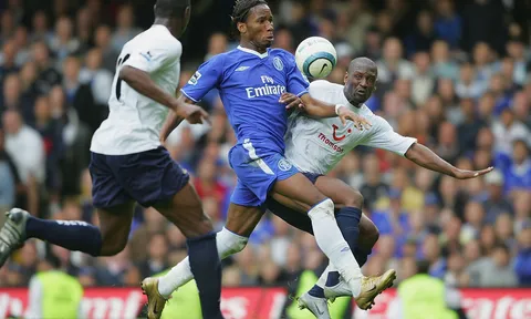 Góc hoài niệm: Đêm kinh hoàng, 8 bàn White Hart Lane