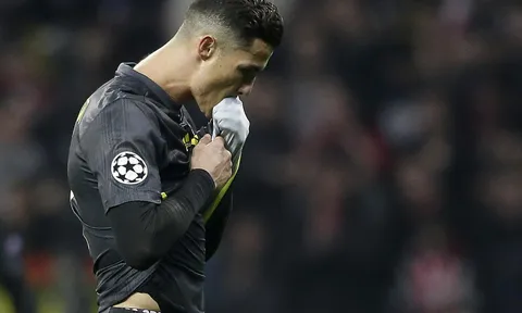 Góc Juventus: 100 triệu vứt đi?