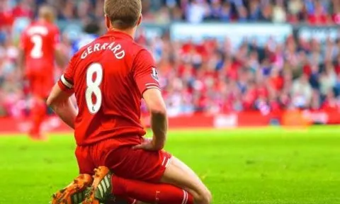 Góc Liverpool: Ám ảnh màu xanh ác mộng