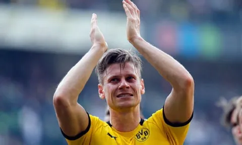 Gục ngã trước cửa thiên đường, loạt sao Dortmund bật khóc nức nở