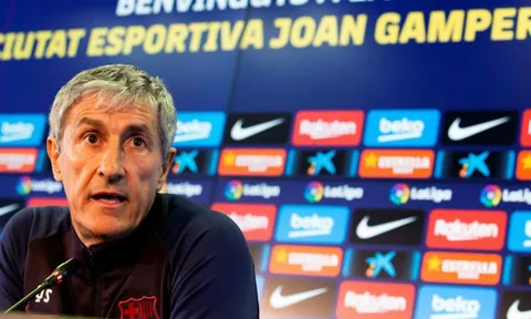 Gửi một thông điệp lên MXH, kẻ thất sủng Barca giúp Setien "thở phào"
