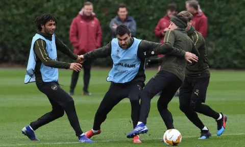 "Hạ bệ" Ozil, Sokratis ghi điểm 10 tuyệt đối trước Emery